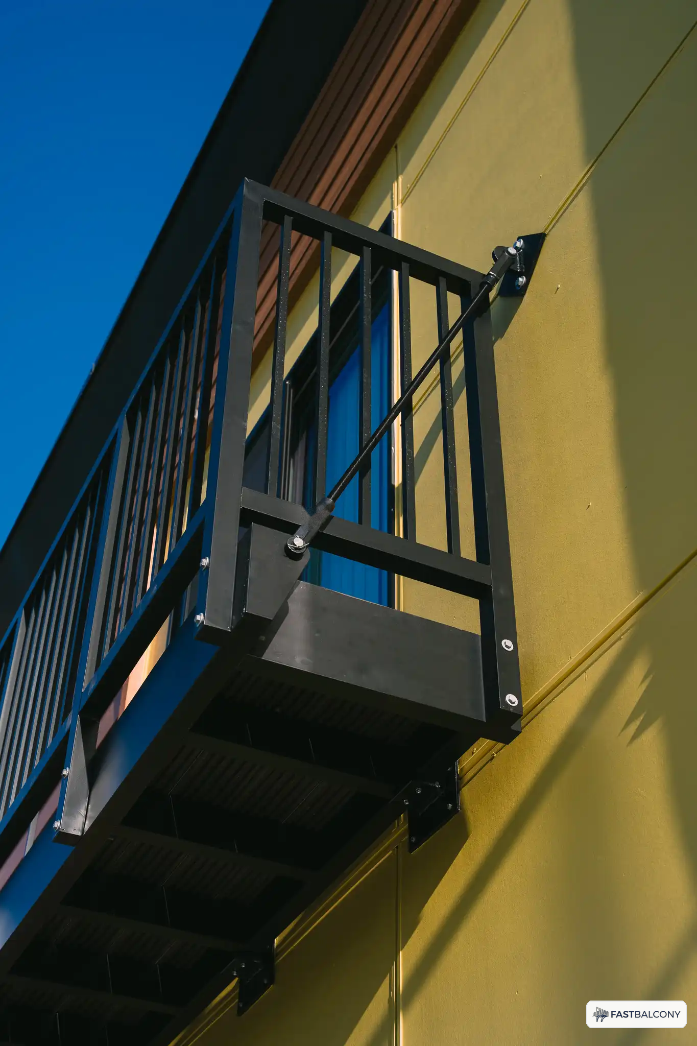 Fast Balcony Flat-Face Fascia-Mount Aluminum Balcony System - angle view