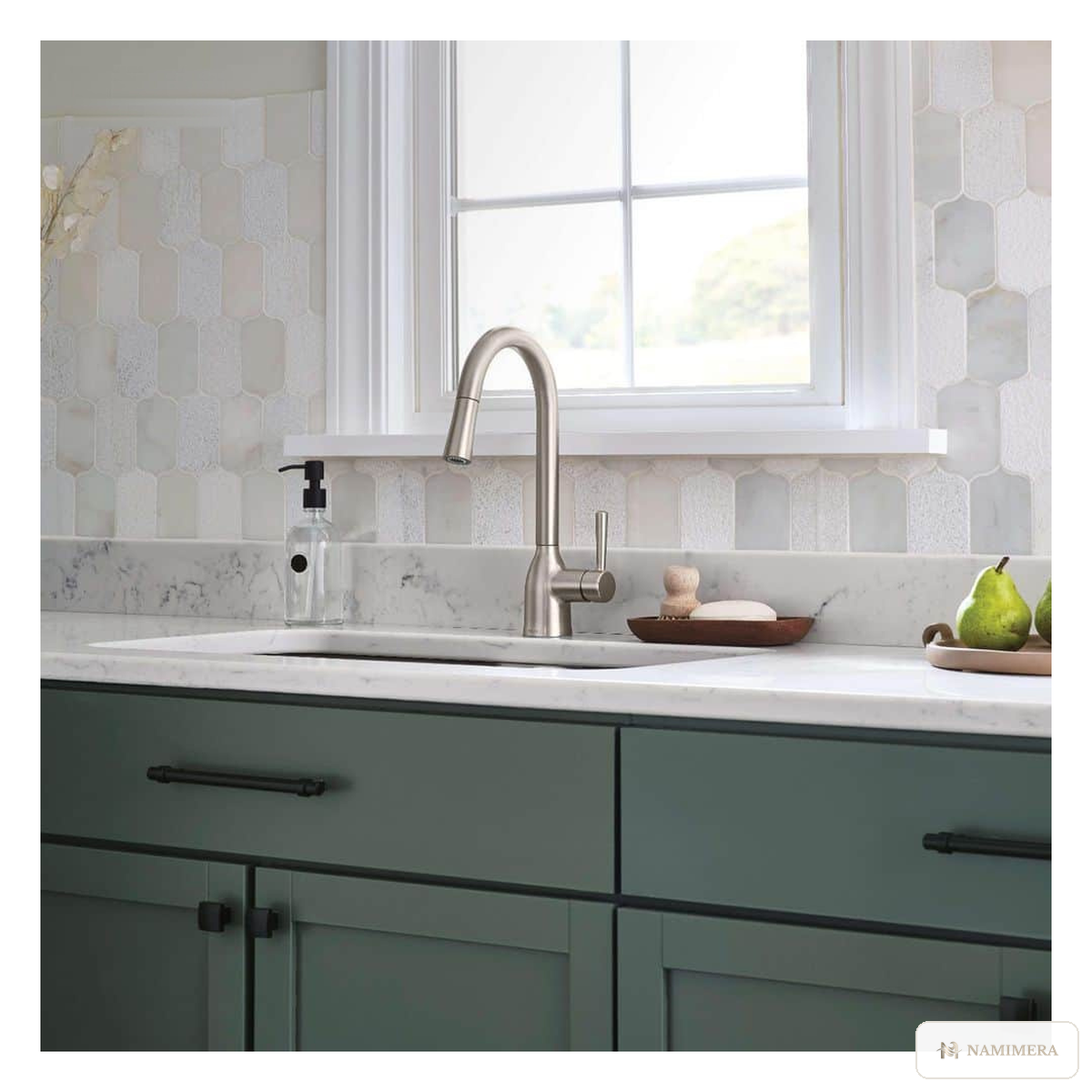 Namimera Single-Handle Pull-Down Kitchen Faucet with Power Rinse, 1.5 GPM, Stainless Steel - detail view